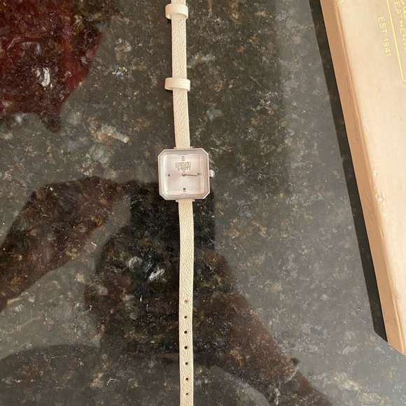 Coach Watch - Picture 3 of 3